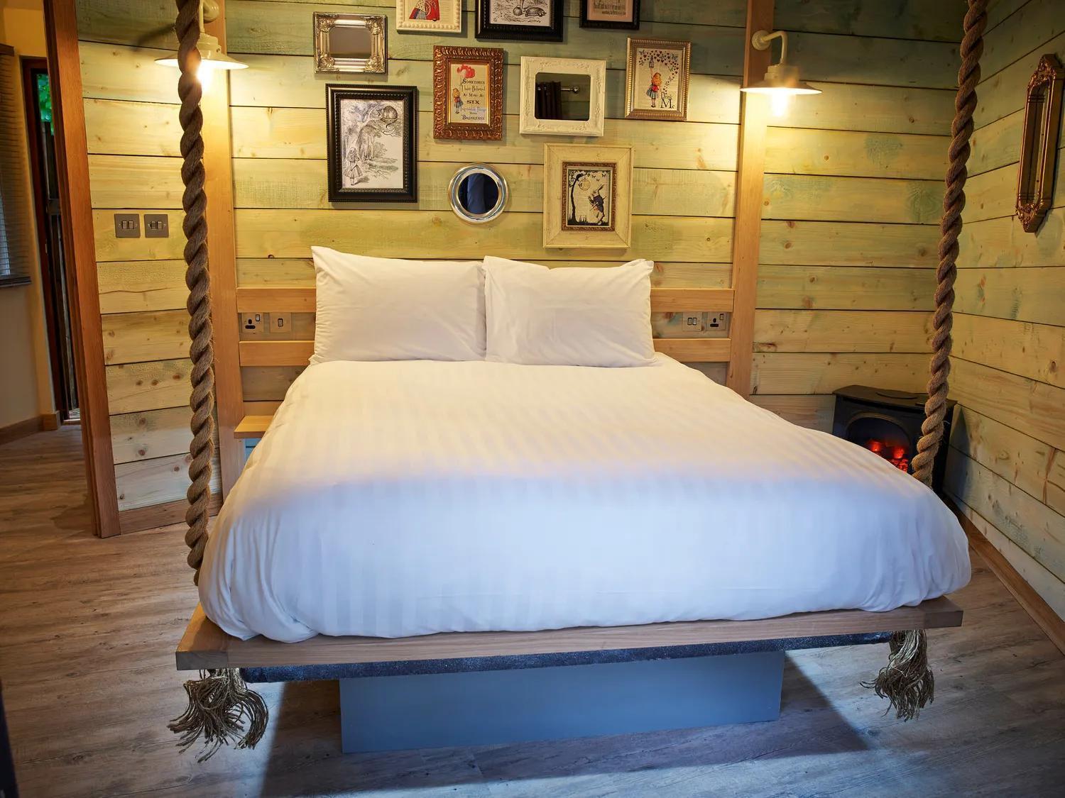 Blackwood Forest Cabins - Forest Holidays Popham Ngoại thất bức ảnh